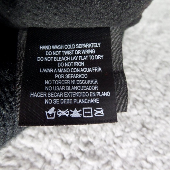 NBA Ultra Game Chicago Bulls Knit Beanie Hat With Pom Pom OSFA New with Tags - Picture 7 of 8